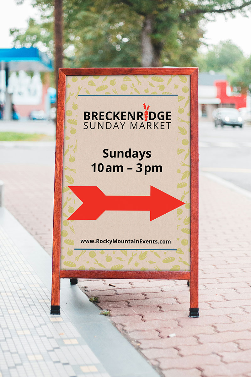Breckenridge Sunday Market direction sign